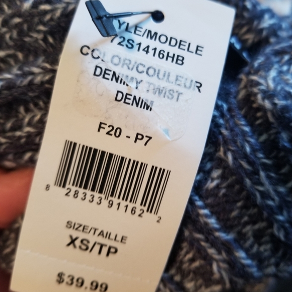 XS Brand New Design Lab Sweater - Picture 5 of 6